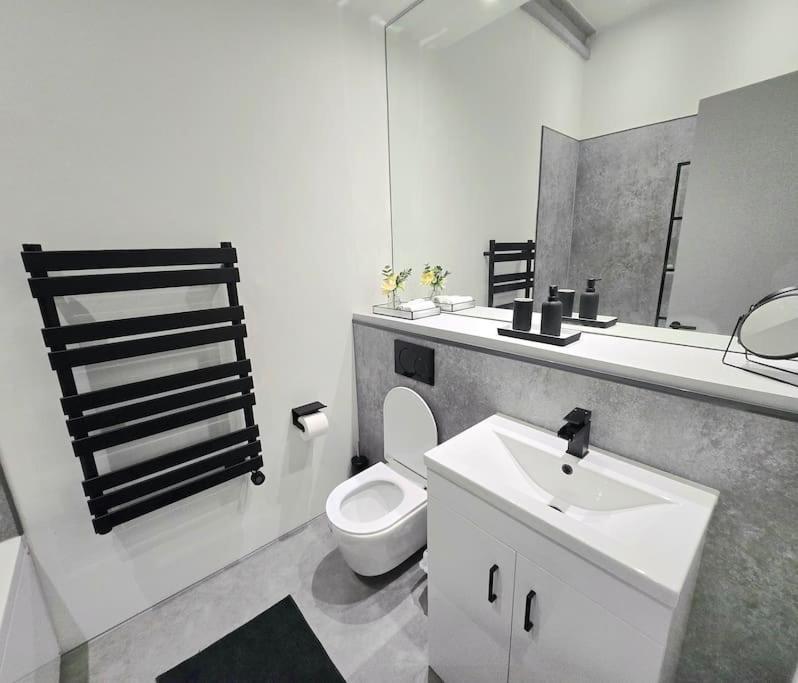 Modern Duplex Penthouse Panoramic Views & Parking Apartment Брадфорт Екстериор снимка